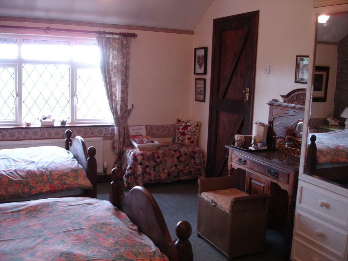 Pumpsaint Five Saints Farmhouse B&B المظهر الخارجي الصورة