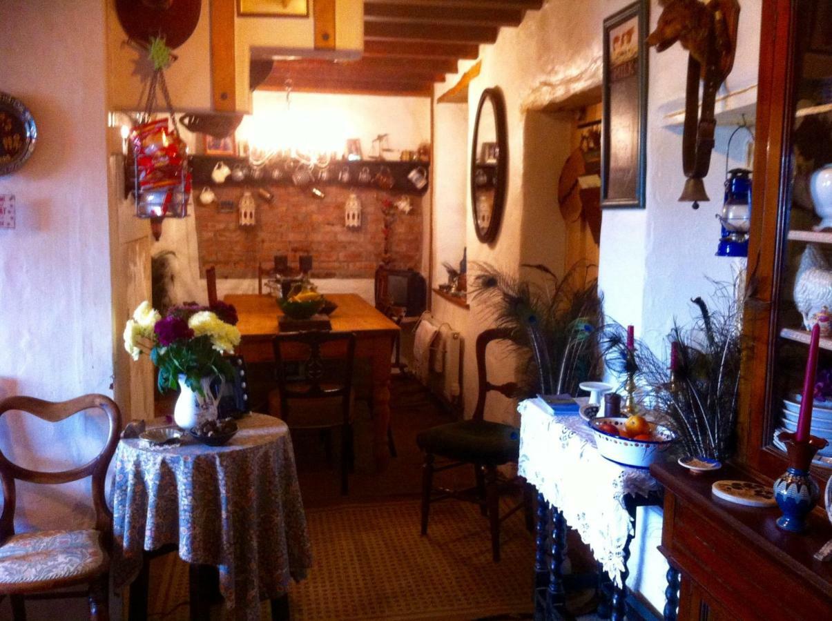Pumpsaint Five Saints Farmhouse B&B المظهر الخارجي الصورة