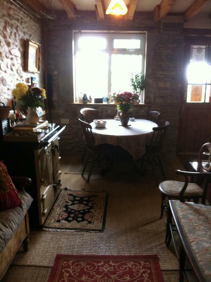 Pumpsaint Five Saints Farmhouse B&B المظهر الخارجي الصورة